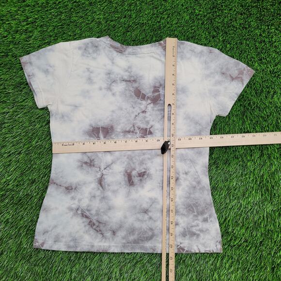 AC/DC 1976 High Voltage Fitted T-Shirt Womens XS/S Y2K Grunge Baby Tee - Picture 9 of 12